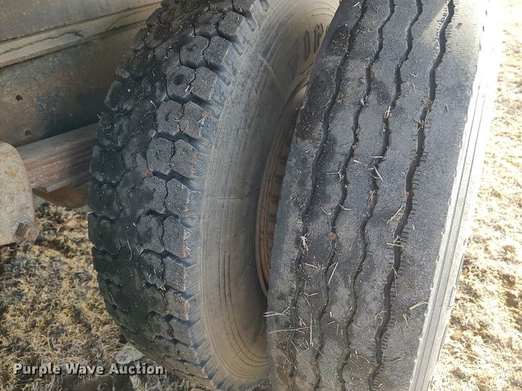 image for item GP9605 1970 Chevrolet C60  grain truck