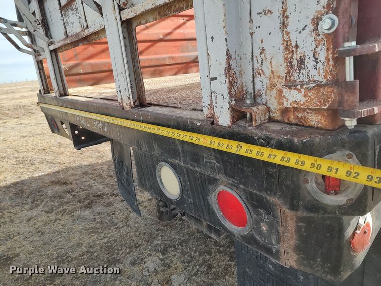 image for item GP9607 1995 International 9400  grain truck