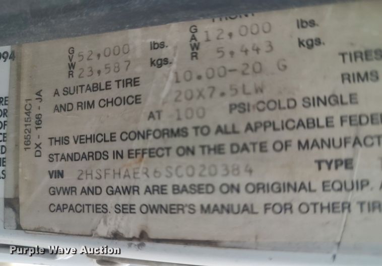 image for item GP9607 1995 International 9400  grain truck