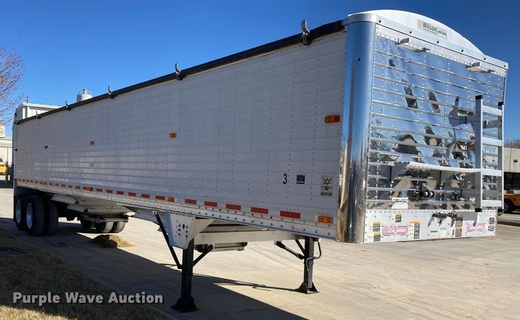 image for item HN9813 2009 Wilson DWH-501 PaceSetter  Ag Hopper grain trailer