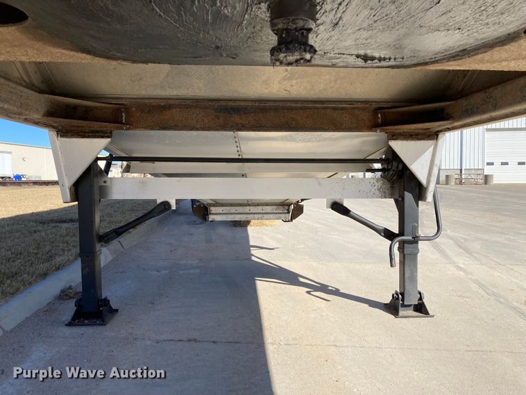 image for item HN9813 2009 Wilson DWH-501 PaceSetter  Ag Hopper grain trailer