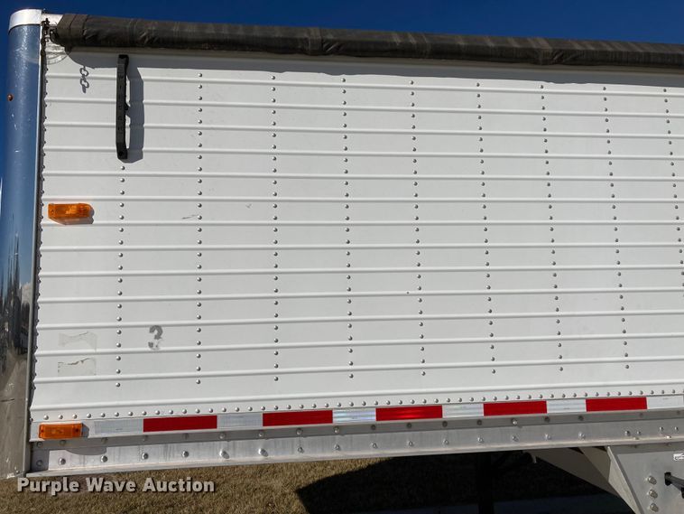 image for item HN9813 2009 Wilson DWH-501 PaceSetter  Ag Hopper grain trailer