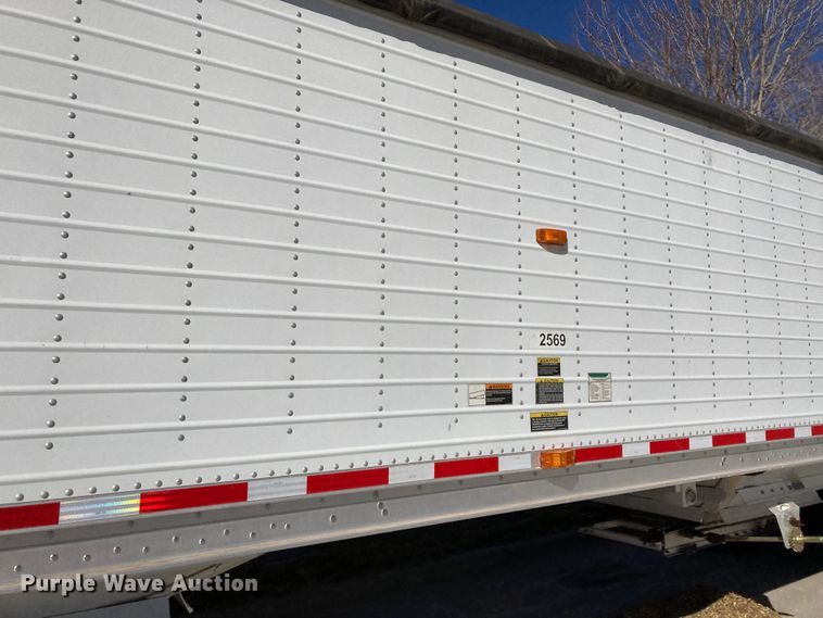 image for item HN9813 2009 Wilson DWH-501 PaceSetter  Ag Hopper grain trailer
