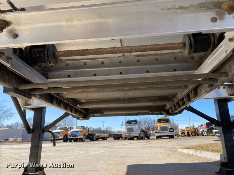 image for item HN9813 2009 Wilson DWH-501 PaceSetter  Ag Hopper grain trailer