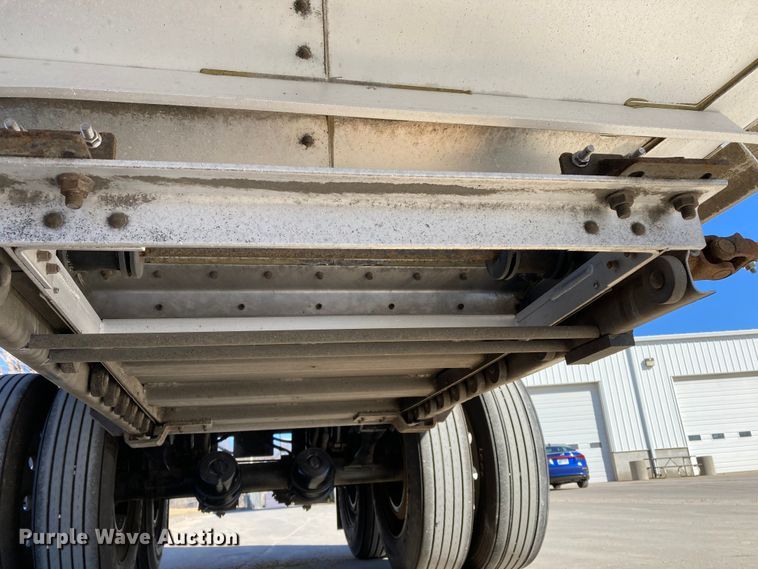 image for item HN9813 2009 Wilson DWH-501 PaceSetter  Ag Hopper grain trailer