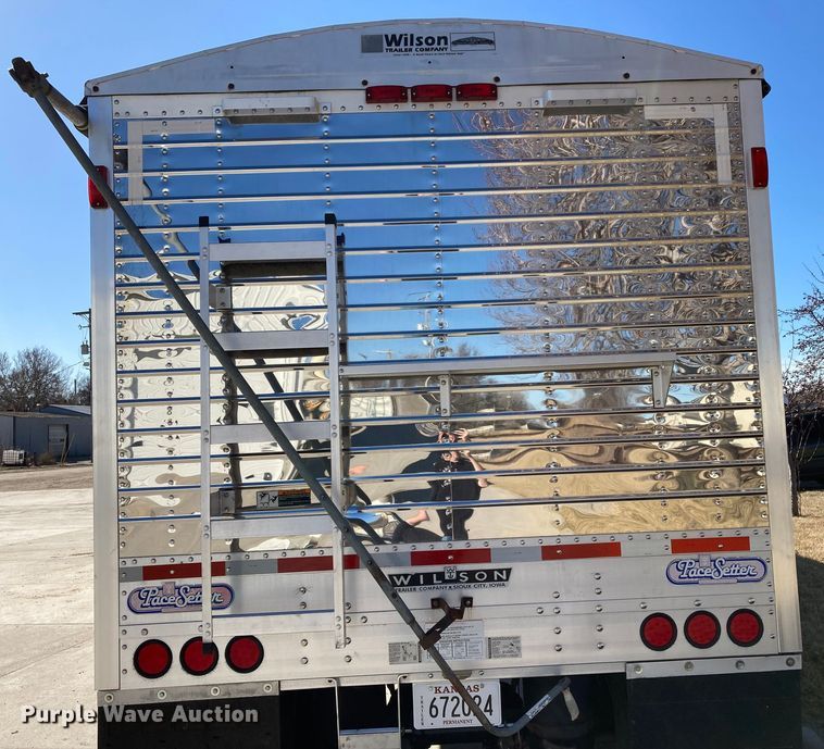 image for item HN9813 2009 Wilson DWH-501 PaceSetter  Ag Hopper grain trailer