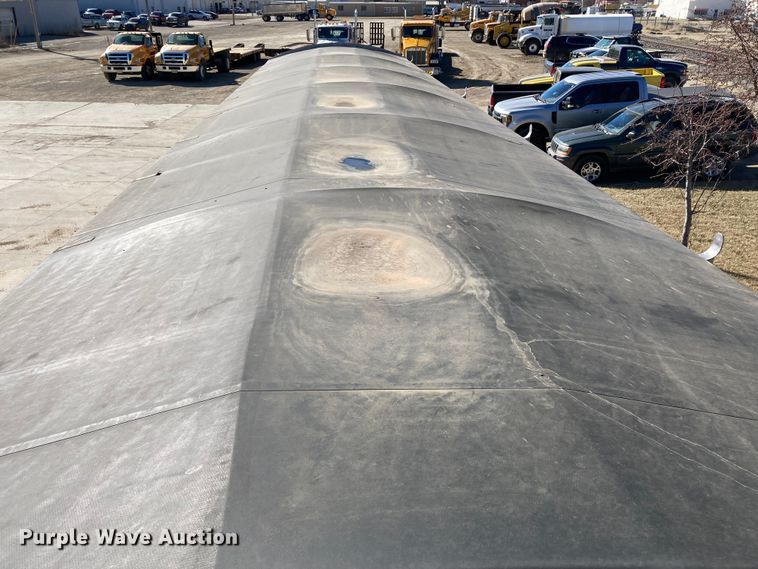 image for item HN9813 2009 Wilson DWH-501 PaceSetter  Ag Hopper grain trailer