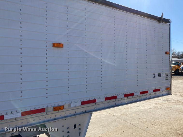 image for item HN9813 2009 Wilson DWH-501 PaceSetter  Ag Hopper grain trailer