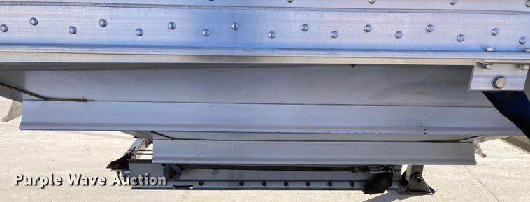 image for item HN9813 2009 Wilson DWH-501 PaceSetter  Ag Hopper grain trailer