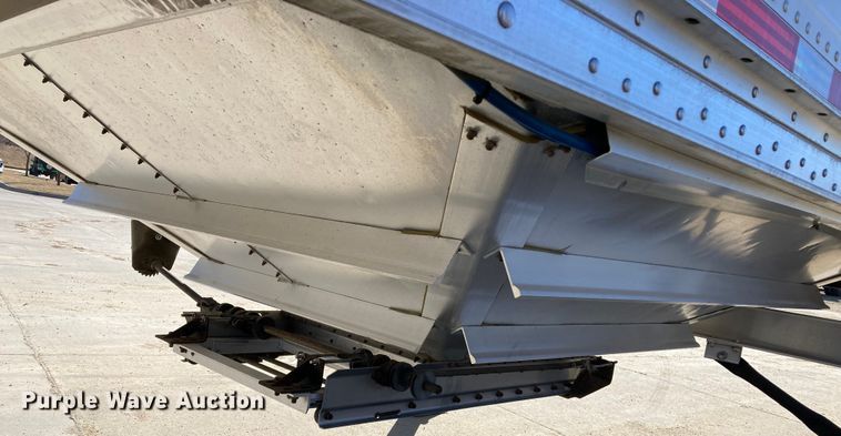 image for item HN9813 2009 Wilson DWH-501 PaceSetter  Ag Hopper grain trailer