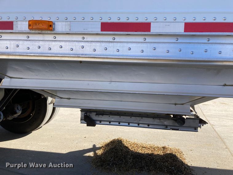 image for item HN9813 2009 Wilson DWH-501 PaceSetter  Ag Hopper grain trailer