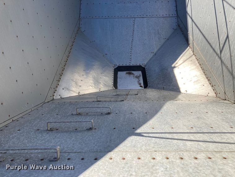 image for item HN9813 2009 Wilson DWH-501 PaceSetter  Ag Hopper grain trailer