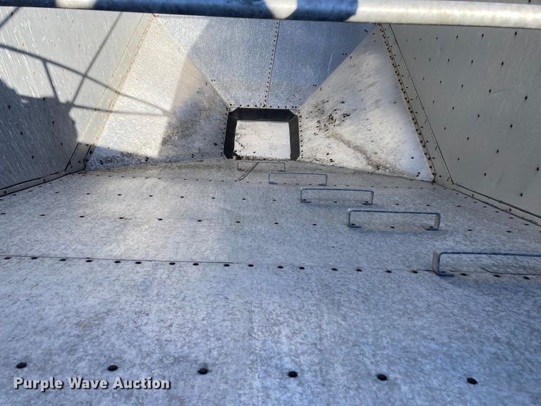 image for item HN9813 2009 Wilson DWH-501 PaceSetter  Ag Hopper grain trailer