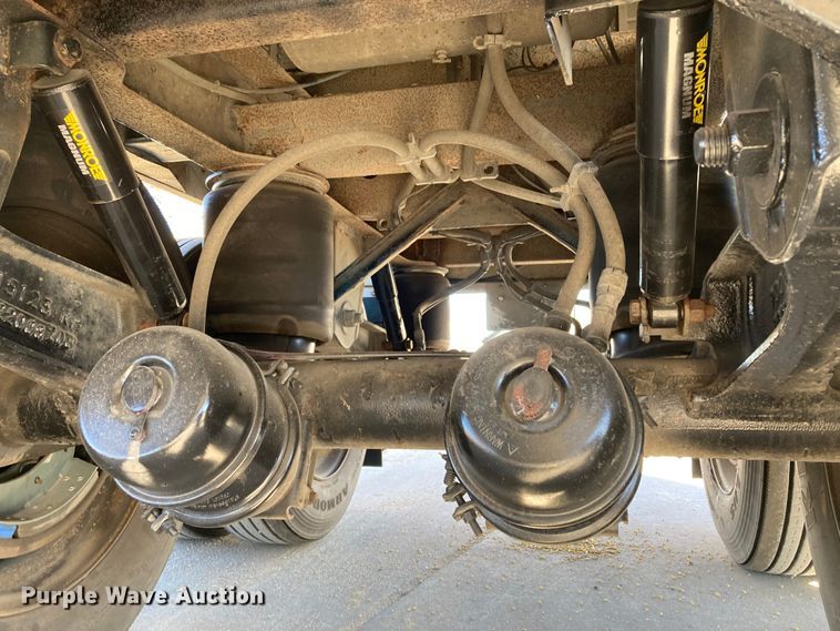 image for item HN9813 2009 Wilson DWH-501 PaceSetter  Ag Hopper grain trailer