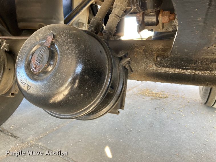 image for item HN9813 2009 Wilson DWH-501 PaceSetter  Ag Hopper grain trailer