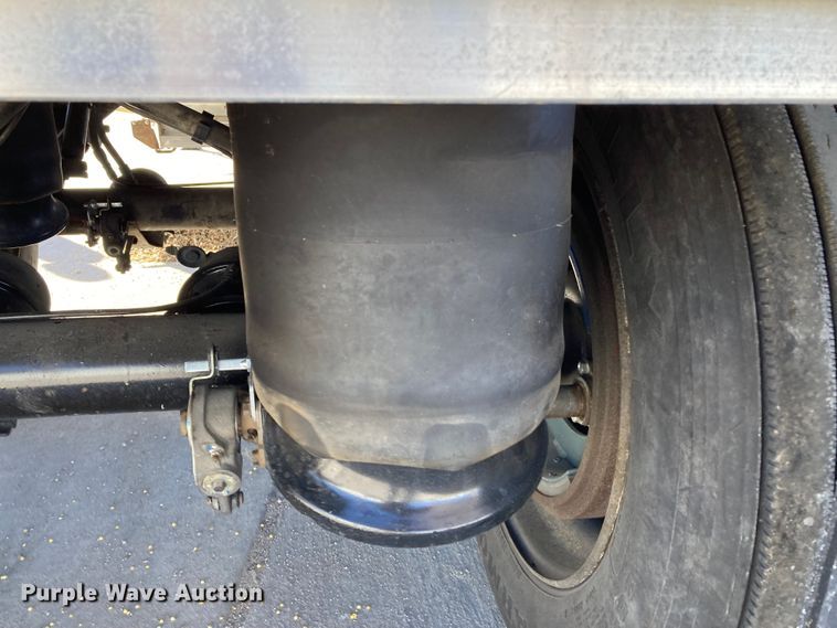 image for item HN9813 2009 Wilson DWH-501 PaceSetter  Ag Hopper grain trailer