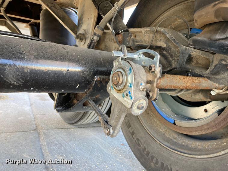 image for item HN9813 2009 Wilson DWH-501 PaceSetter  Ag Hopper grain trailer