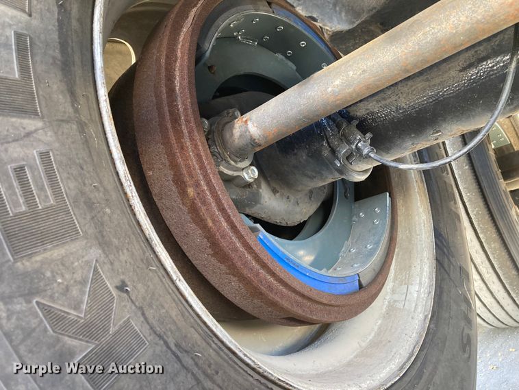 image for item HN9813 2009 Wilson DWH-501 PaceSetter  Ag Hopper grain trailer