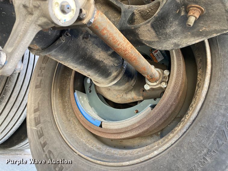 image for item HN9813 2009 Wilson DWH-501 PaceSetter  Ag Hopper grain trailer