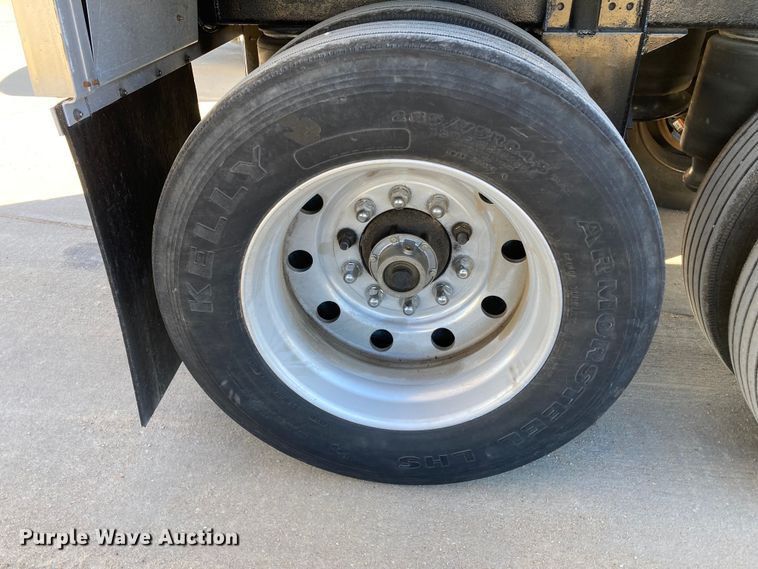 image for item HN9813 2009 Wilson DWH-501 PaceSetter  Ag Hopper grain trailer