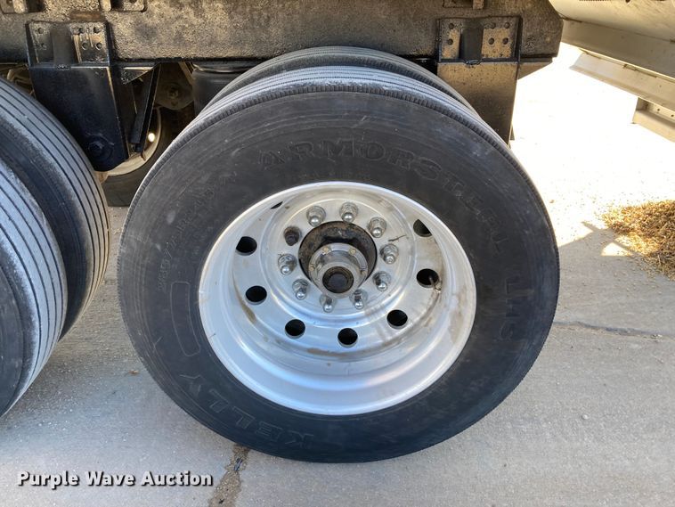 image for item HN9813 2009 Wilson DWH-501 PaceSetter  Ag Hopper grain trailer