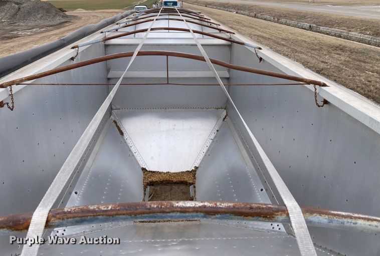 image for item HN9818 2000 Timpte Super Hopper  grain trailer