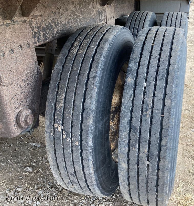 image for item HN9818 2000 Timpte Super Hopper  grain trailer