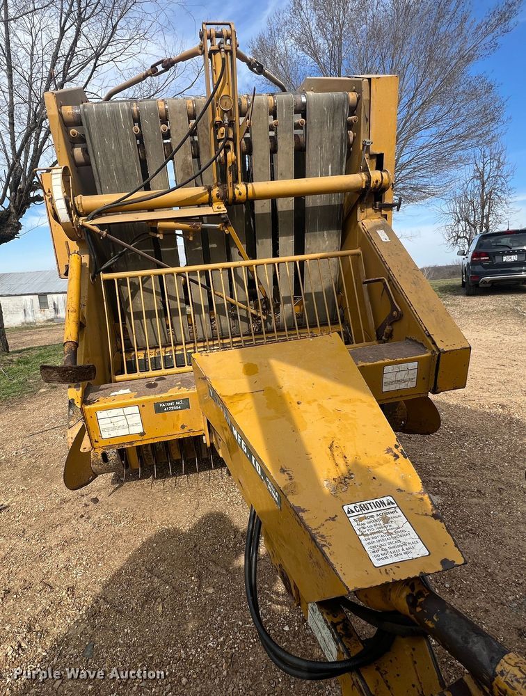 image for item JL9337 Vermeer 605F  round baler