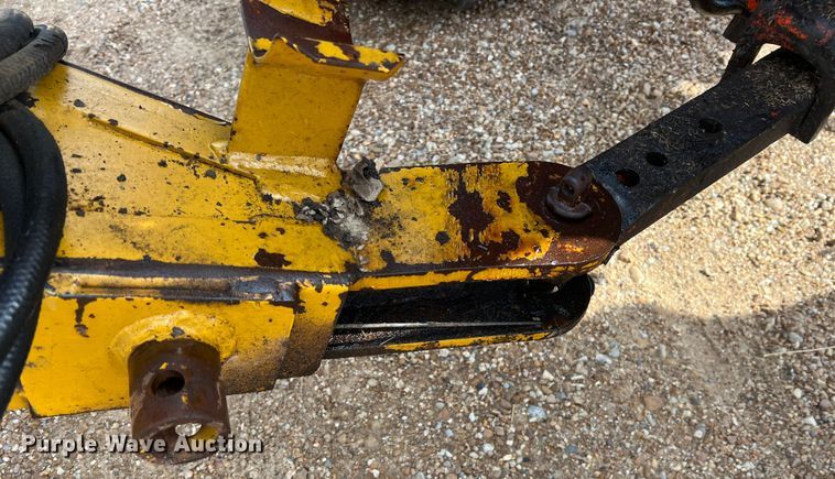 image for item JL9337 Vermeer 605F  round baler