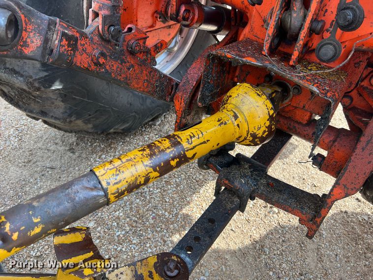 image for item JL9337 Vermeer 605F  round baler