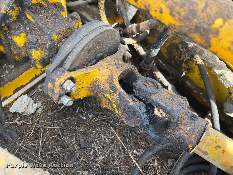 image for item JL9337 Vermeer 605F  round baler