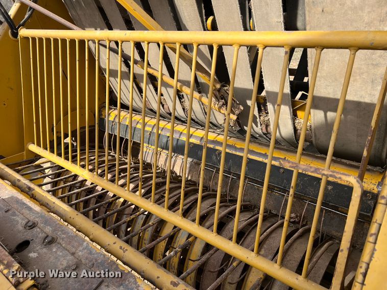 image for item JL9337 Vermeer 605F  round baler