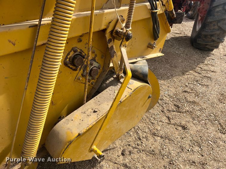 image for item JL9337 Vermeer 605F  round baler