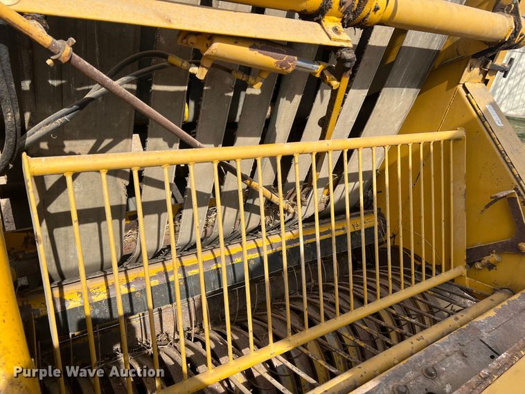 image for item JL9337 Vermeer 605F  round baler