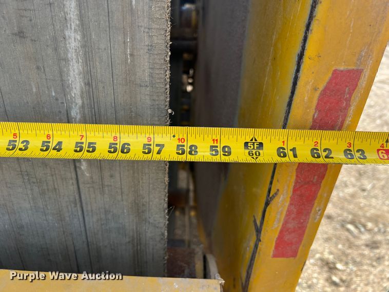 image for item JL9337 Vermeer 605F  round baler