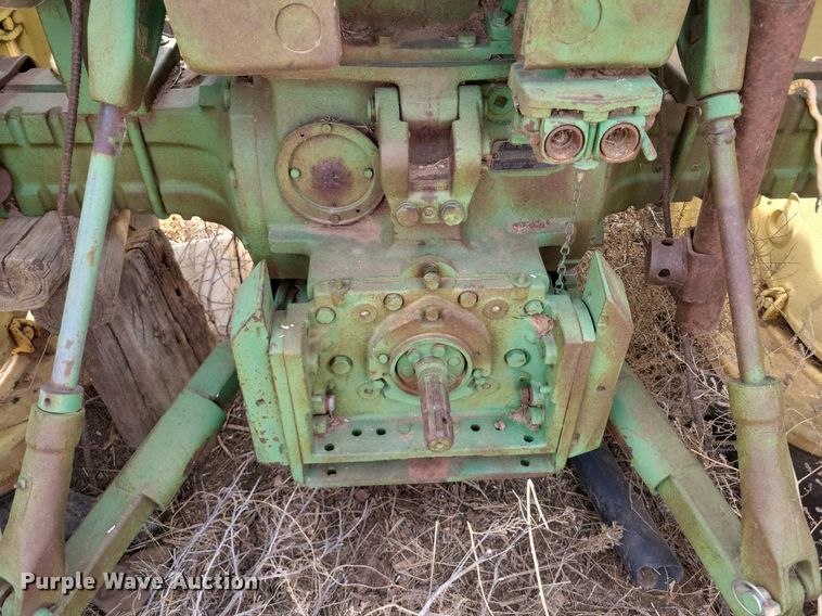 image for item KD9275 John Deere 3010  tractor