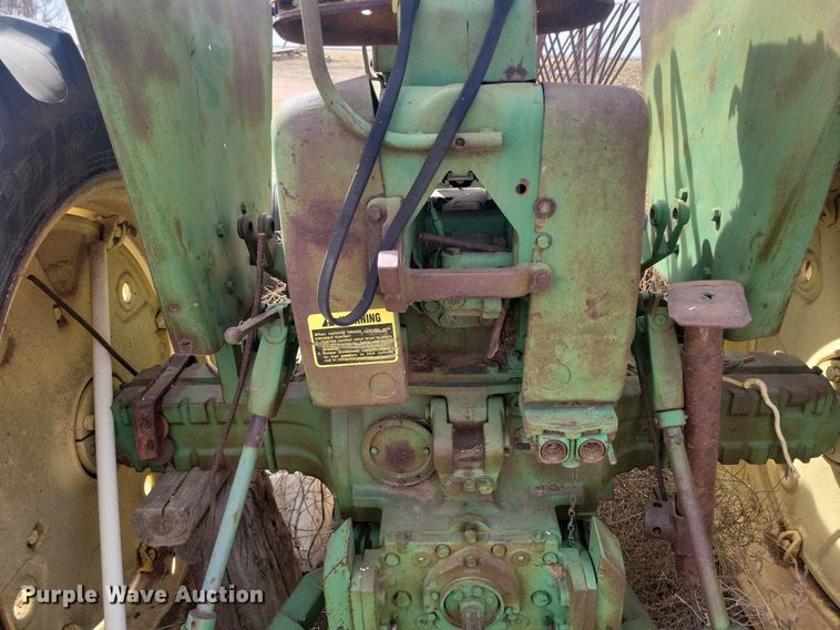 image for item KD9275 John Deere 3010  tractor
