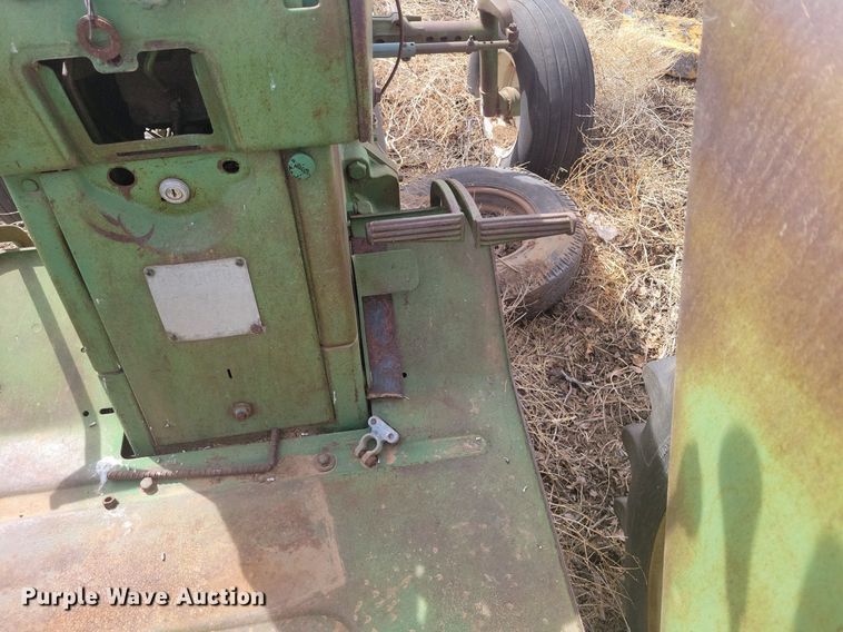 image for item KD9275 John Deere 3010  tractor