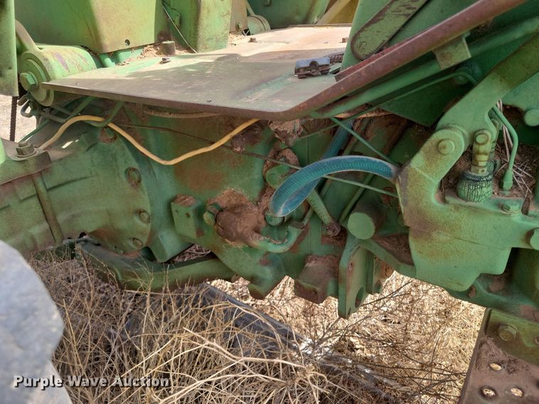 image for item KD9275 John Deere 3010  tractor