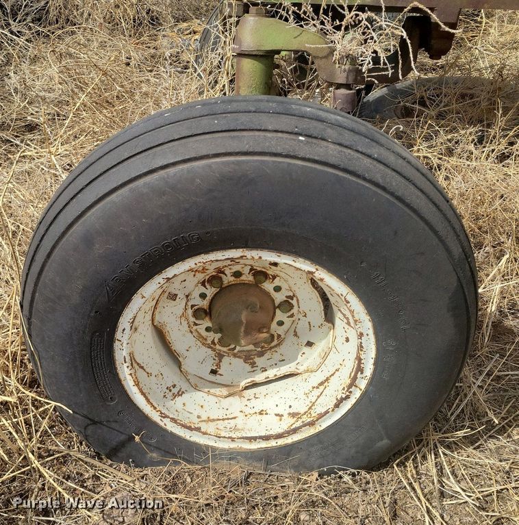 image for item KD9275 John Deere 3010  tractor