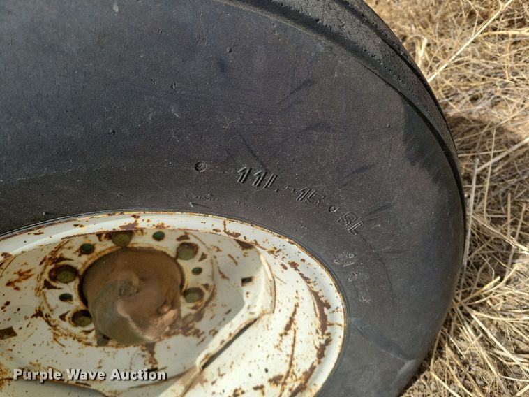 image for item KD9275 John Deere 3010  tractor