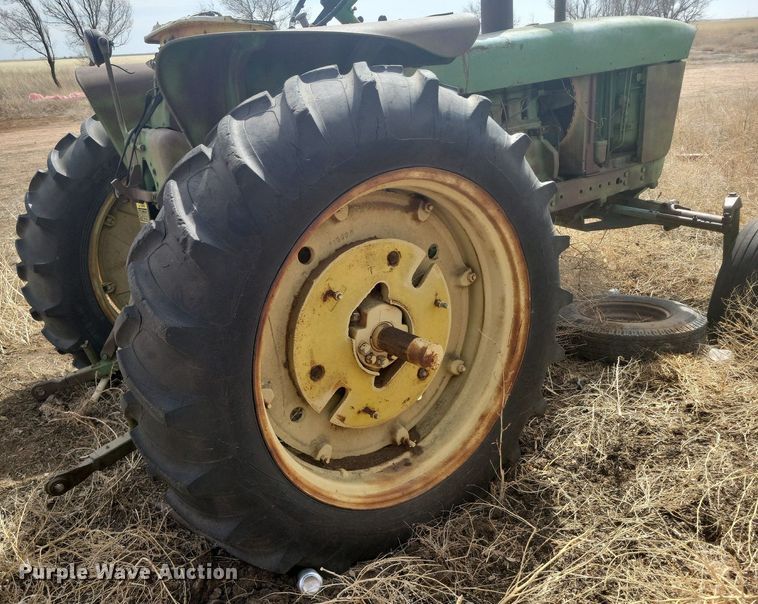 image for item KD9275 John Deere 3010  tractor