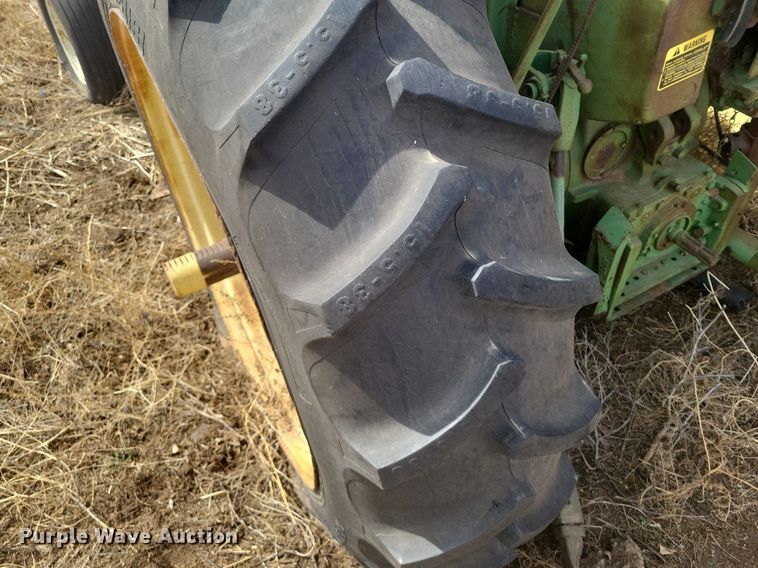 image for item KD9275 John Deere 3010  tractor