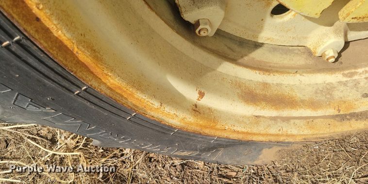 image for item KD9275 John Deere 3010  tractor