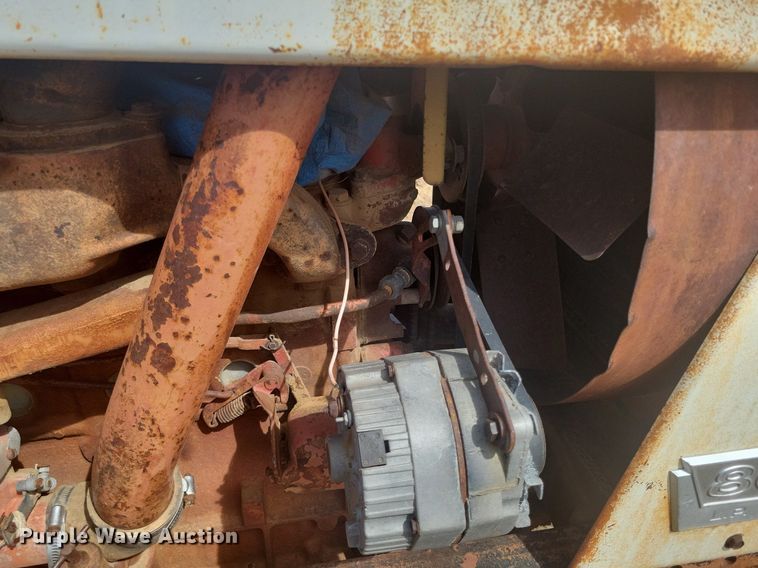 image for item KD9276 International Farmall 806  tractor