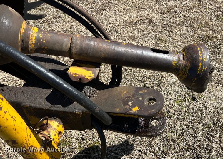 image for item KR9541 Vermeer 504F  round baler