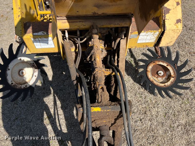 image for item KR9541 Vermeer 504F  round baler