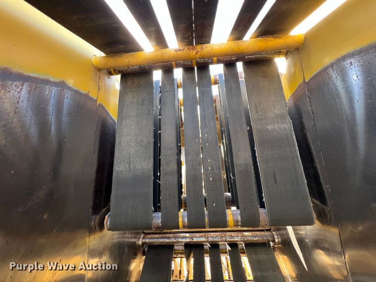 image for item KR9541 Vermeer 504F  round baler