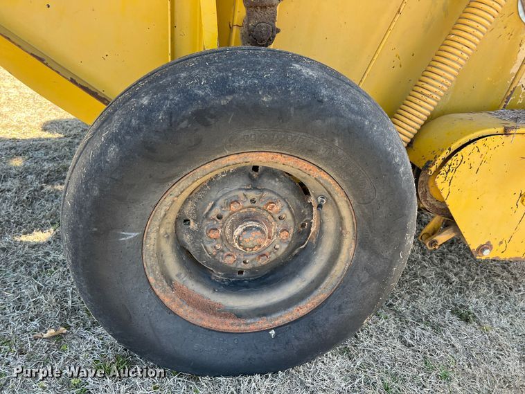 image for item KR9541 Vermeer 504F  round baler