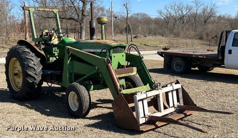 image for item KR9542 John Deere 4010  tractor